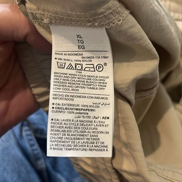 Old Navy Tan High Rise Jogger, size XL - Picture 9 of 9